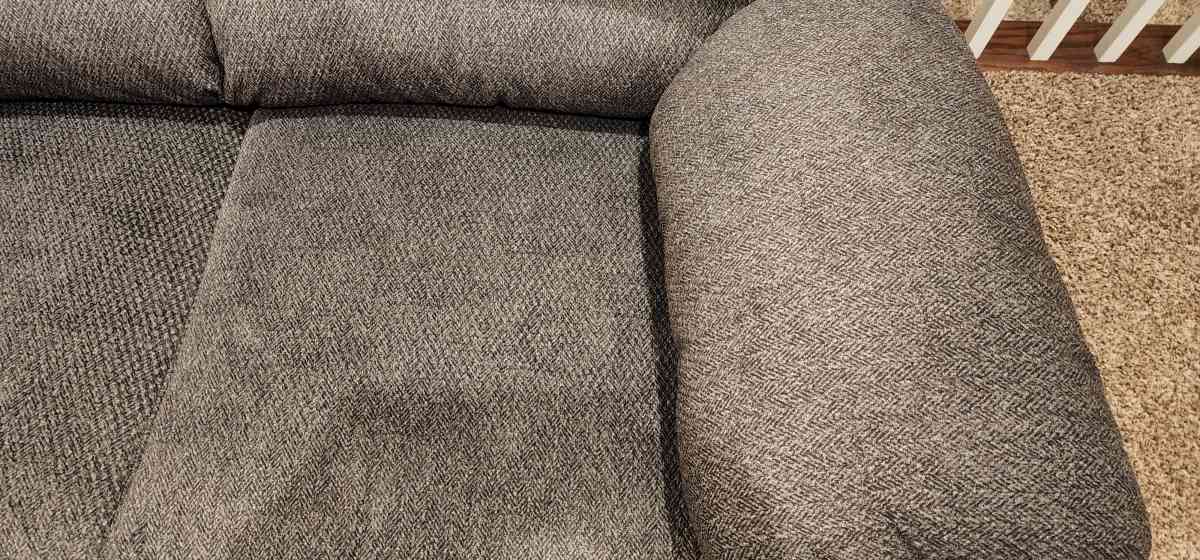 grey fabric sofa - Southborough, Massachusetts - FleaMarketBay