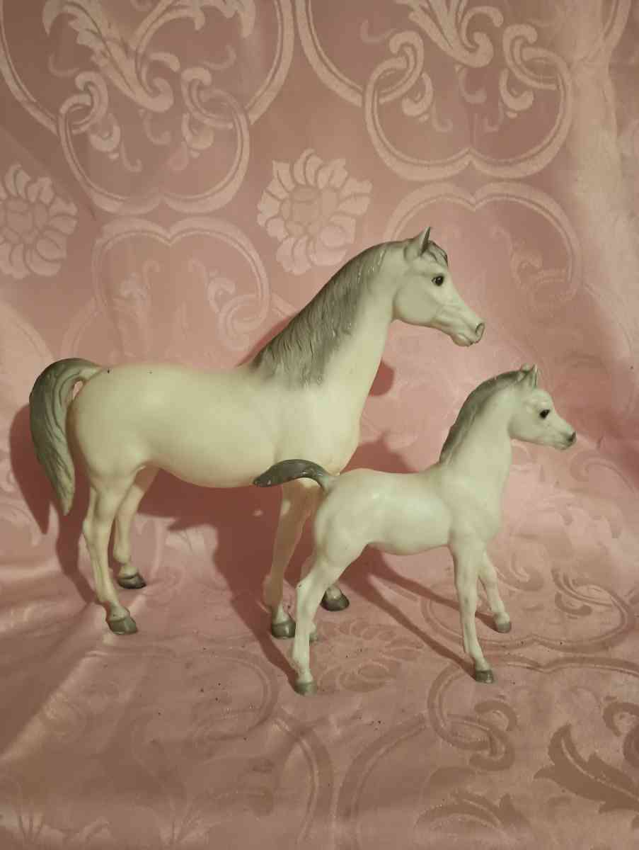 breyer Arabian mare and her foal - Augusta, Illinois - FleaMarketBay