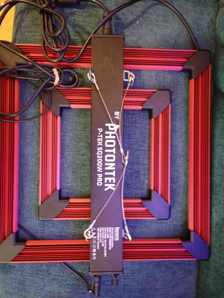 Photontek SQ200W Pro LED Horticulture lights - San Antonio, Texas - FleaMarketBay