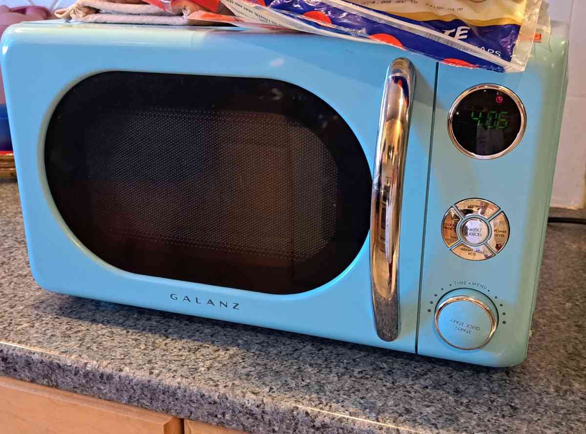 microwave - Milford, Massachusetts