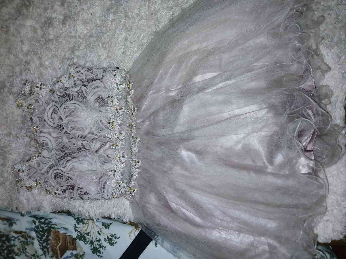 Fancy party dresses - Fort Worth, Texas - FleaMarketBay