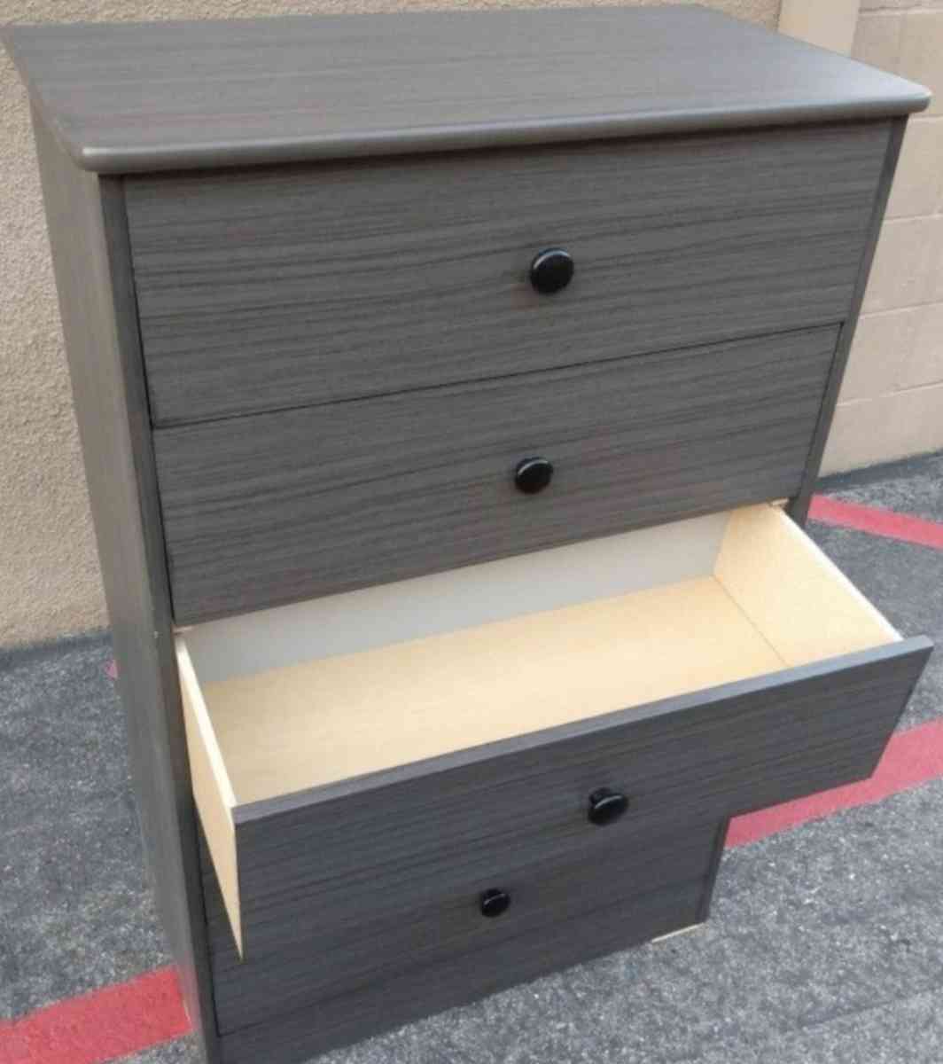 cagonera - Bellflower, California