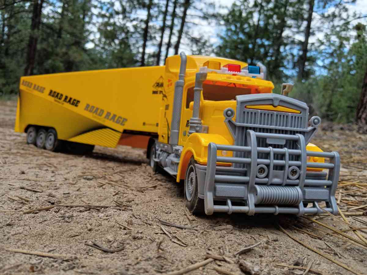 RC Kenworth Trucks - Menifee, California - FleaMarketBay