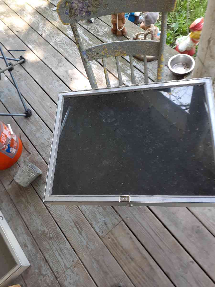 Glass Cases  To Show and Store Items - Fredonia, Pennsylvania - FleaMarketBay