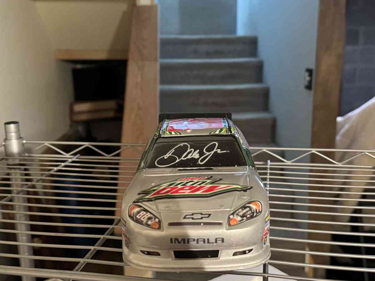 COLLECTABAL CAR - Hibbing, Minnesota - FleaMarketBay