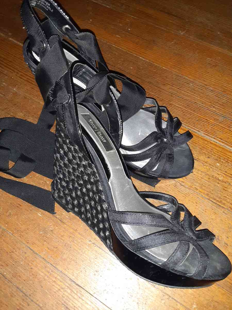 white house black market - Fredericksburg, Iowa - FleaMarketBay