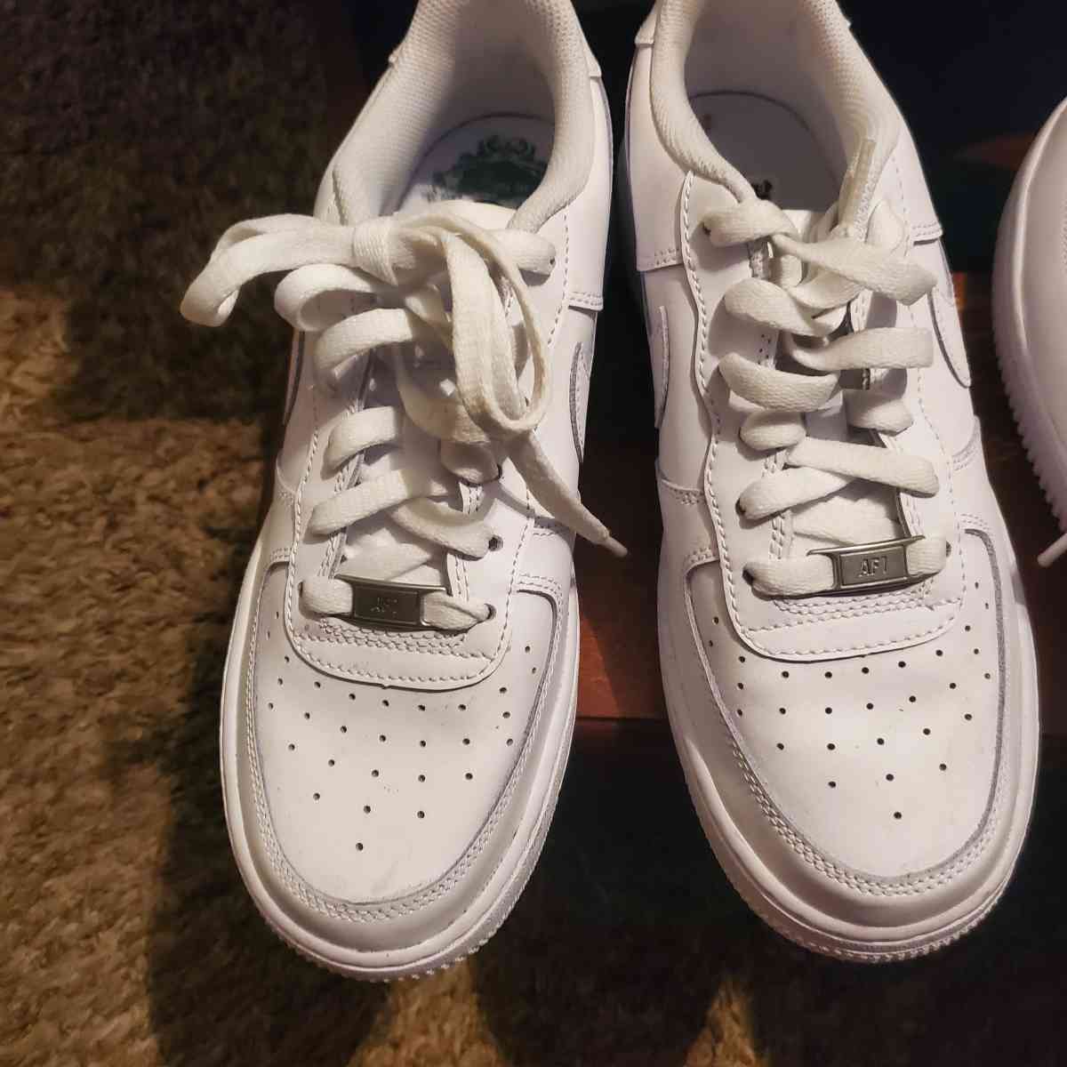 Air force 1 sneakers - Plant City, Florida