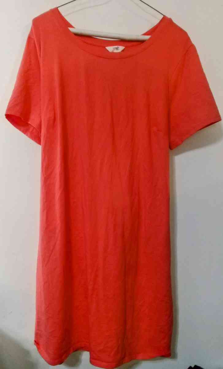 womens XXL clothing - Cave City, Arkansas - FleaMarketBay