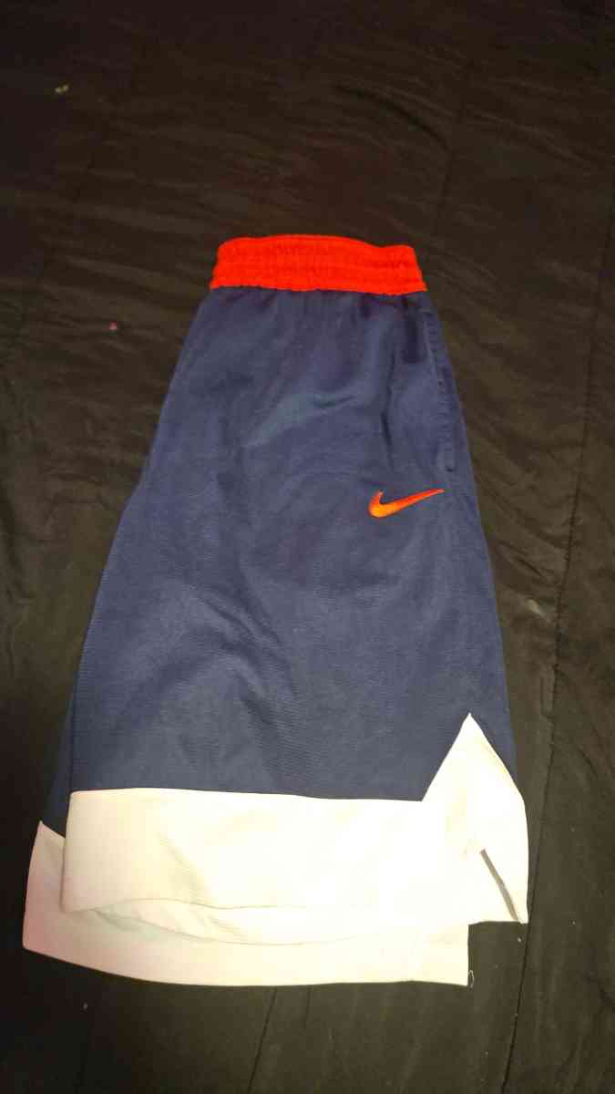 Mens Large Nike Shorts - Somerdale, New Jersey