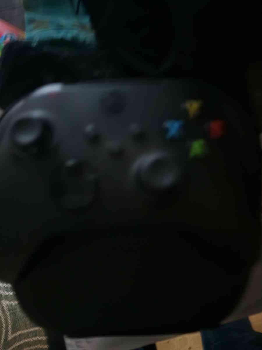 Xbox controller  black or blue - Daytona Beach, Florida - FleaMarketBay