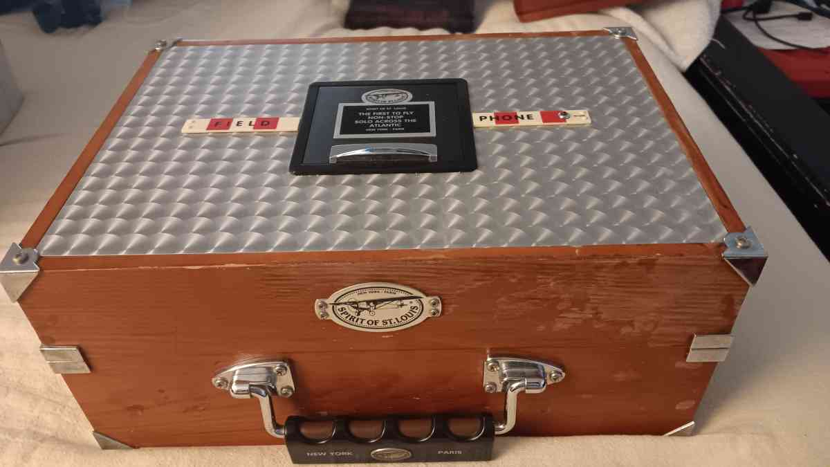 Practically brand new Spirit of St Louis Field phone - Santa Ana, California - FleaMarketBay