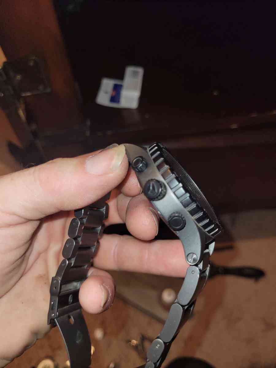 Nixon watch - Mesa, Arizona - FleaMarketBay