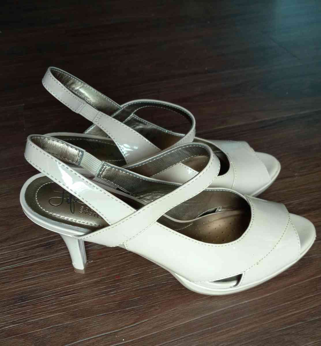 Life Stride Beige Heels - Morrisville, North Carolina - FleaMarketBay