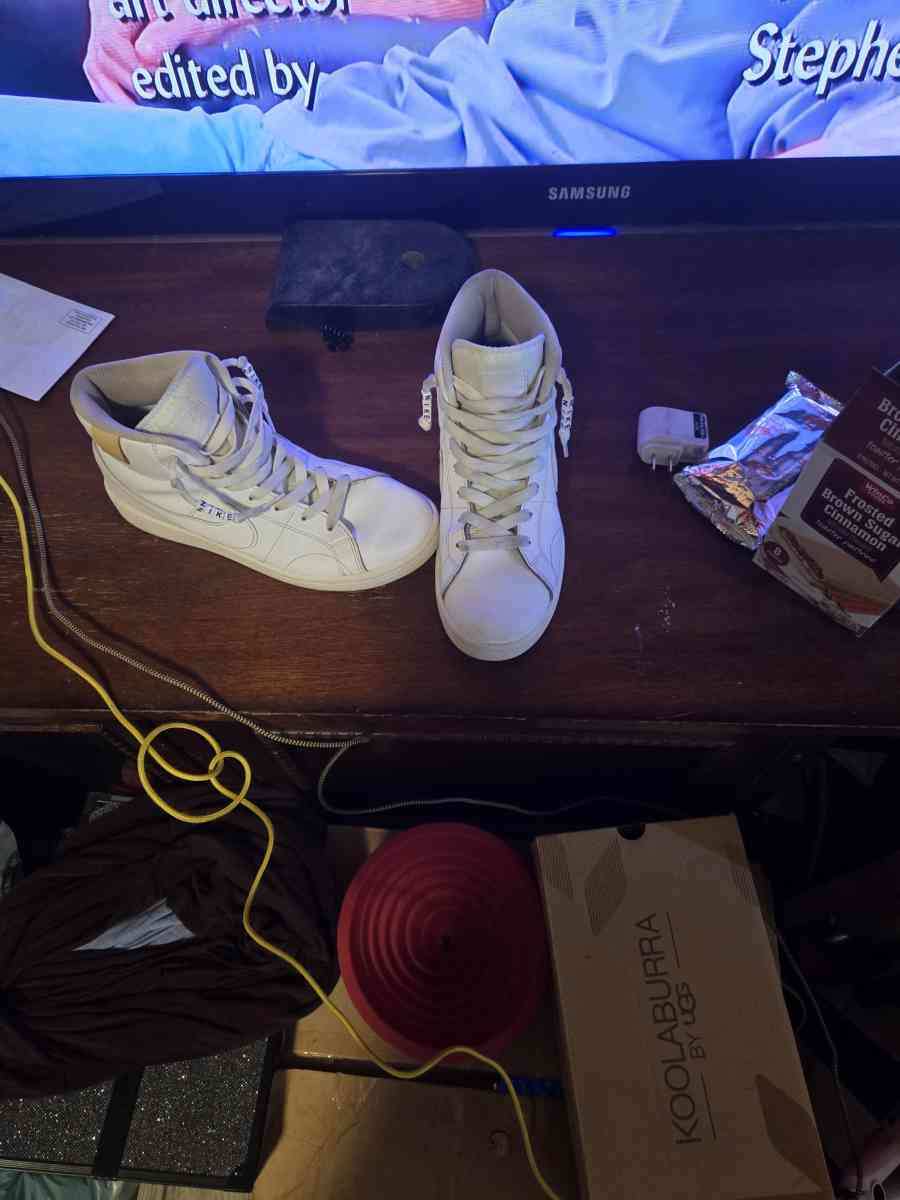 Nike shoes - Phoenix, Arizona