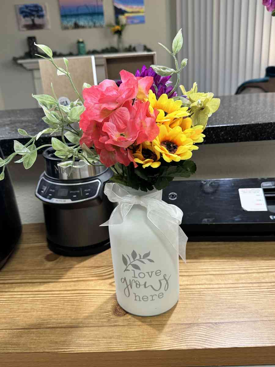 Beautiful Artifical Flower Arrangements - Richmond, Virginia - FleaMarketBay