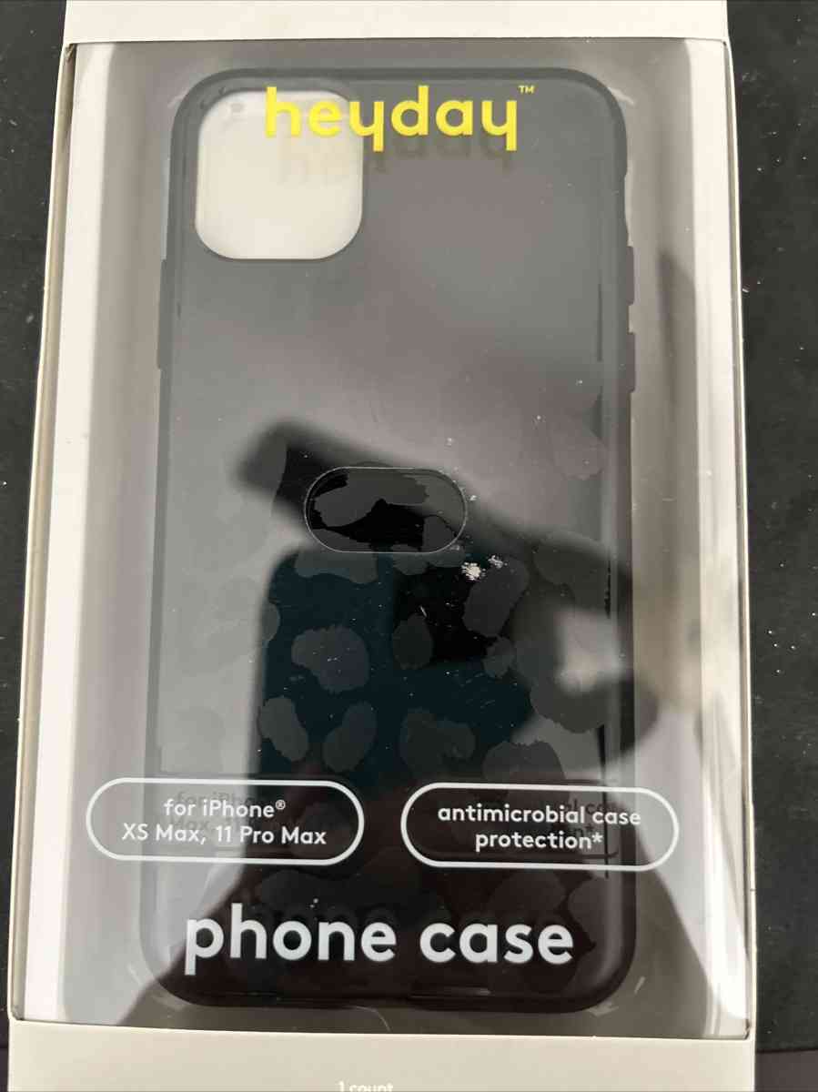phone case xs max or 11 pro max - Indianapolis, Indiana - FleaMarketBay