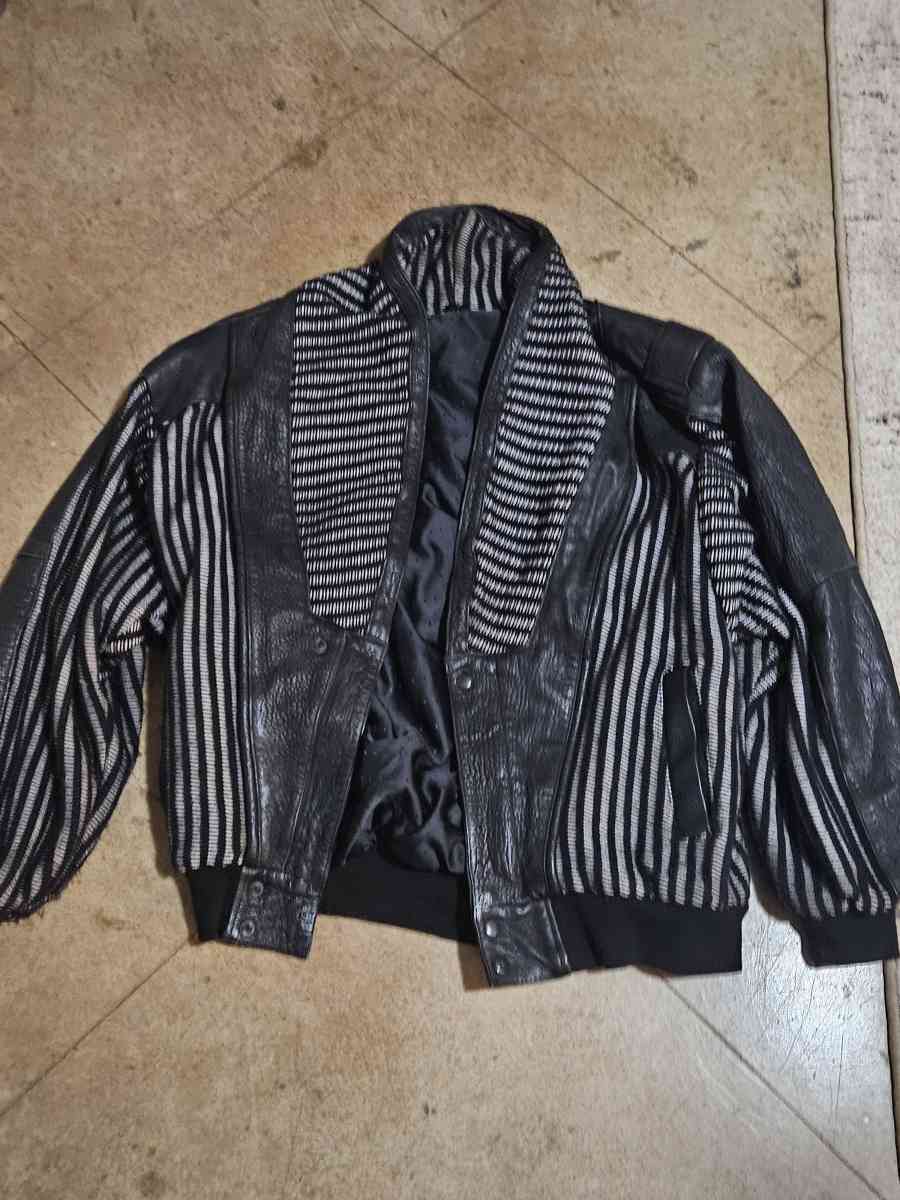 rare black and white jacket - Ball, Louisiana - FleaMarketBay