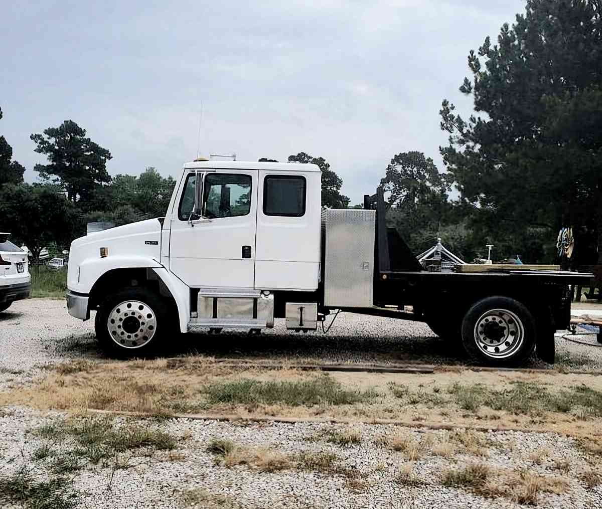 Frightlinner - Huntsville, Texas - FleaMarketBay