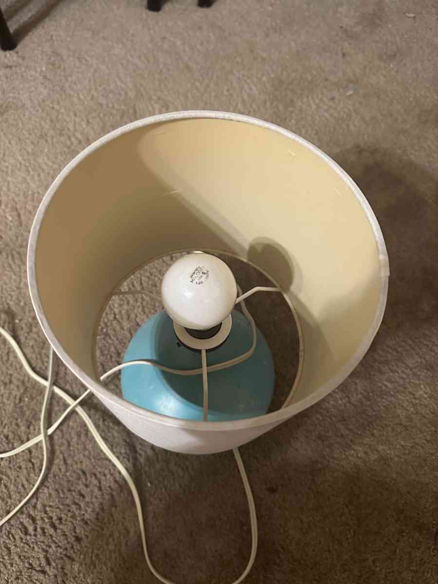 desk lamp - Abington, Pennsylvania - FleaMarketBay