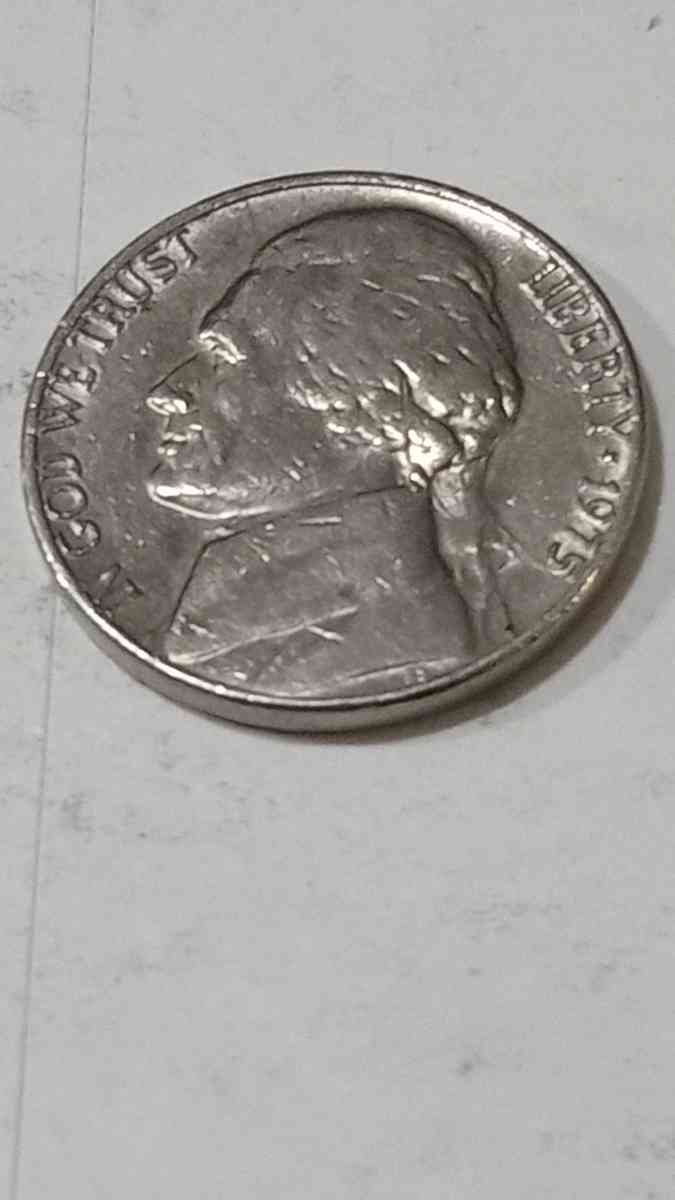 this US Nickel a 1975 very hard to find - Alton, New York