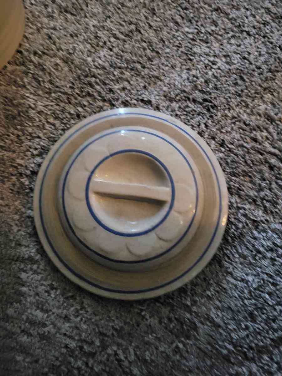 red wing 2 gallon water cooler with lid and spigot prestine - Glendale Heights, Illinois - FleaMarketBay