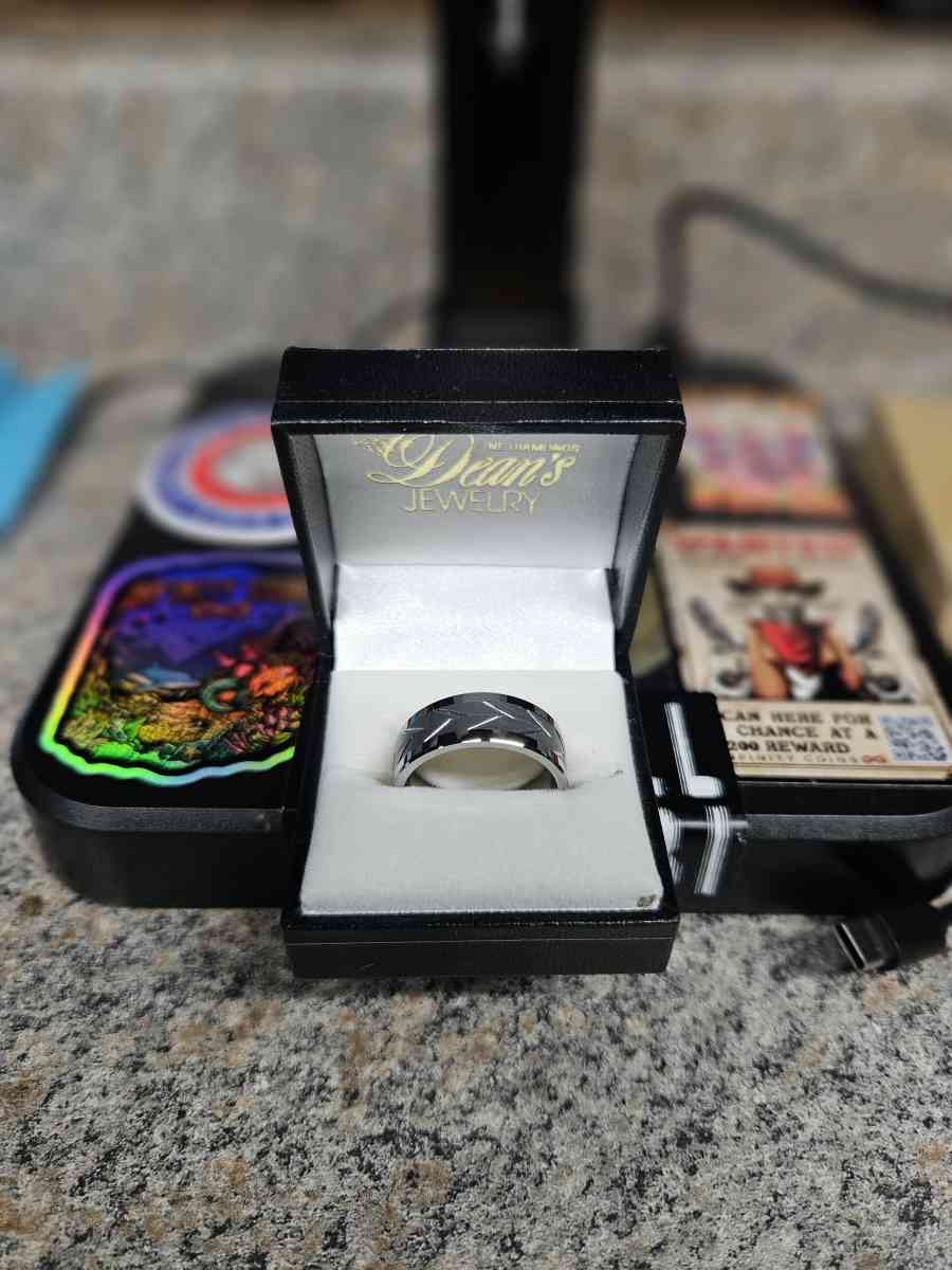 Mens Wedding Band Size10 - Columbus, Ohio - FleaMarketBay