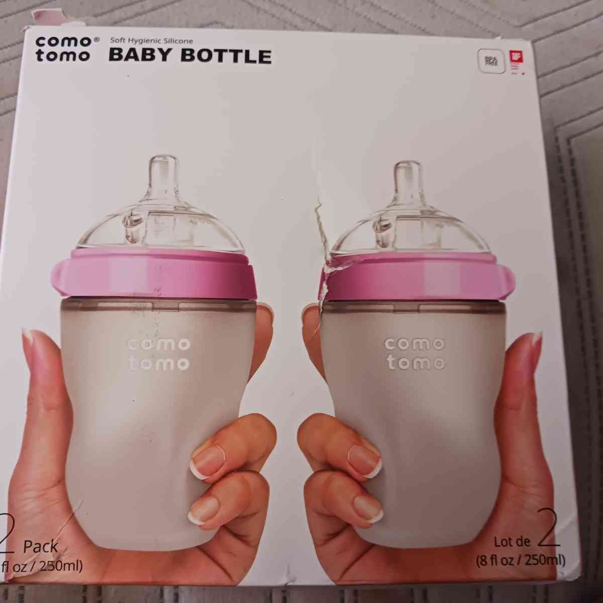 New pk of 2  silicone 8oz Baby bottles and paci holders - Edgewater, Florida