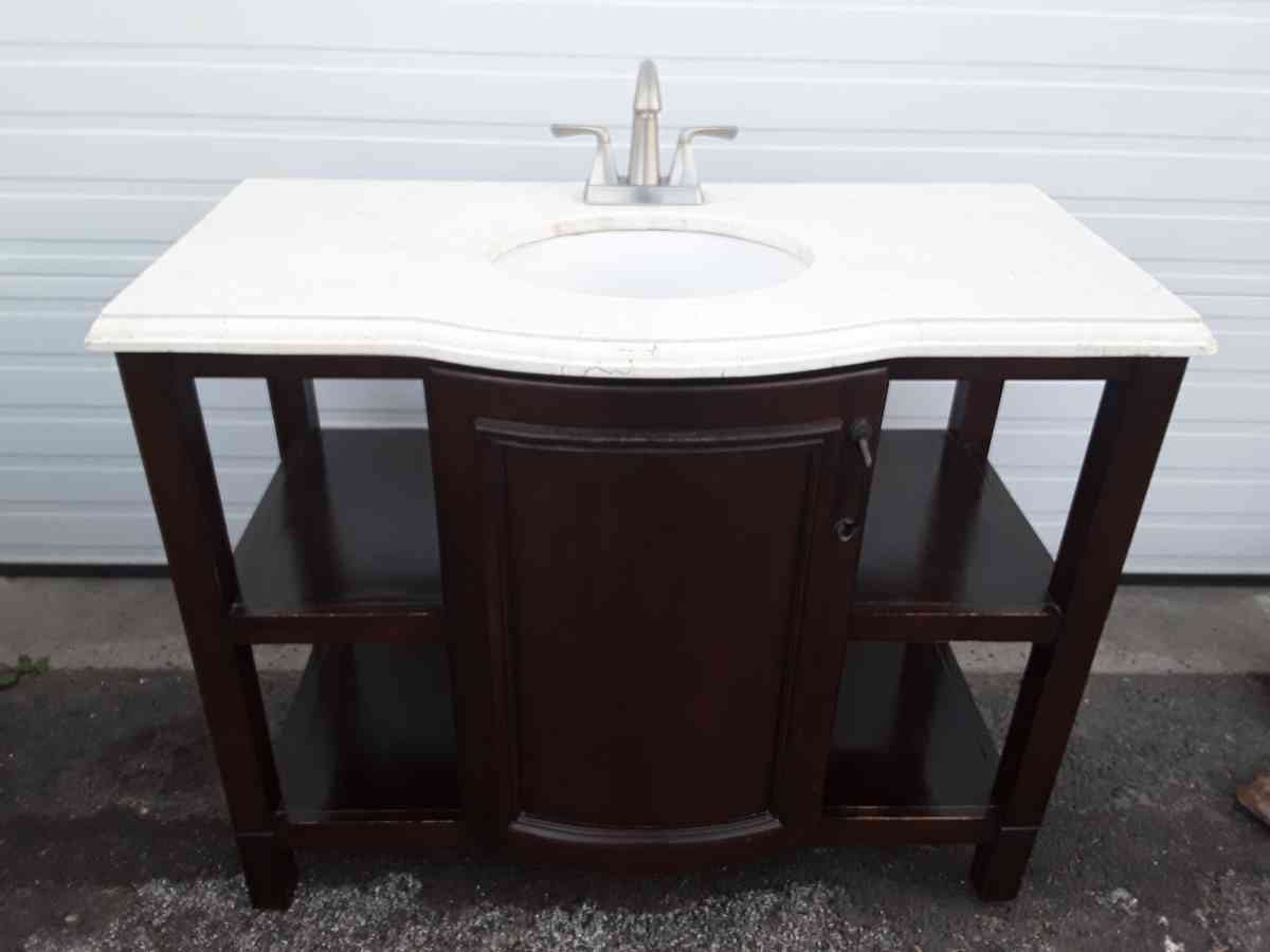 Nice Bathroom Vanity with Moen Faucet Very Clean Like New