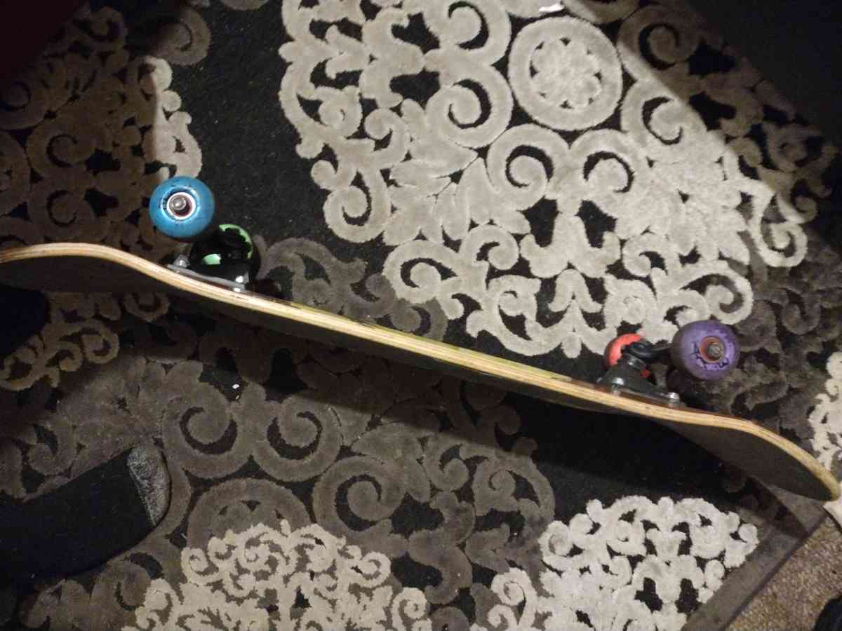 pro skateboard - Clearfield, Utah - FleaMarketBay