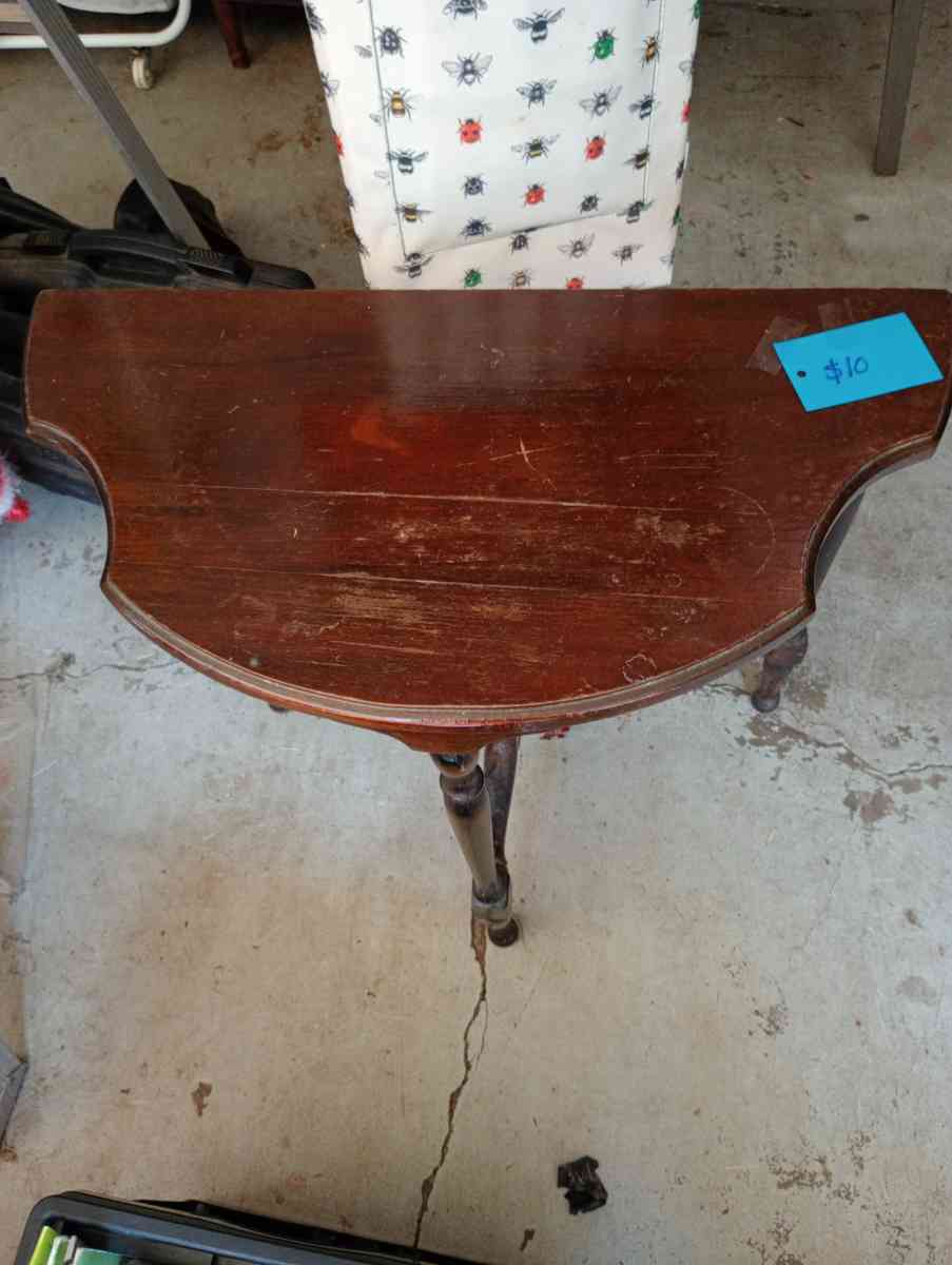 antique side table - Taylors, South Carolina - FleaMarketBay