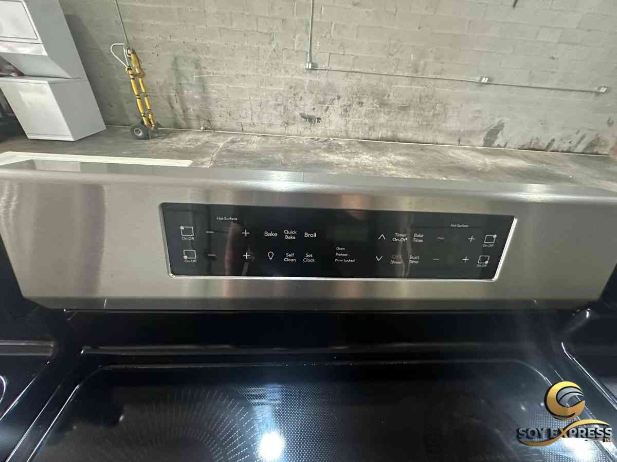 Frigidaire stove electric INDUCTION - Miami, Florida - FleaMarketBay