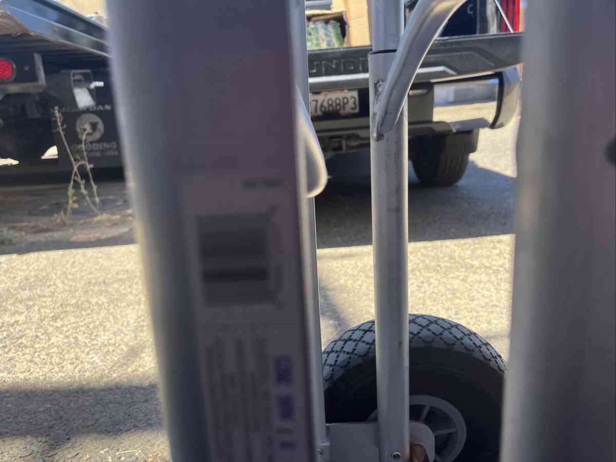 4 in 1 Cosco Handtruck - Fresno, California - FleaMarketBay