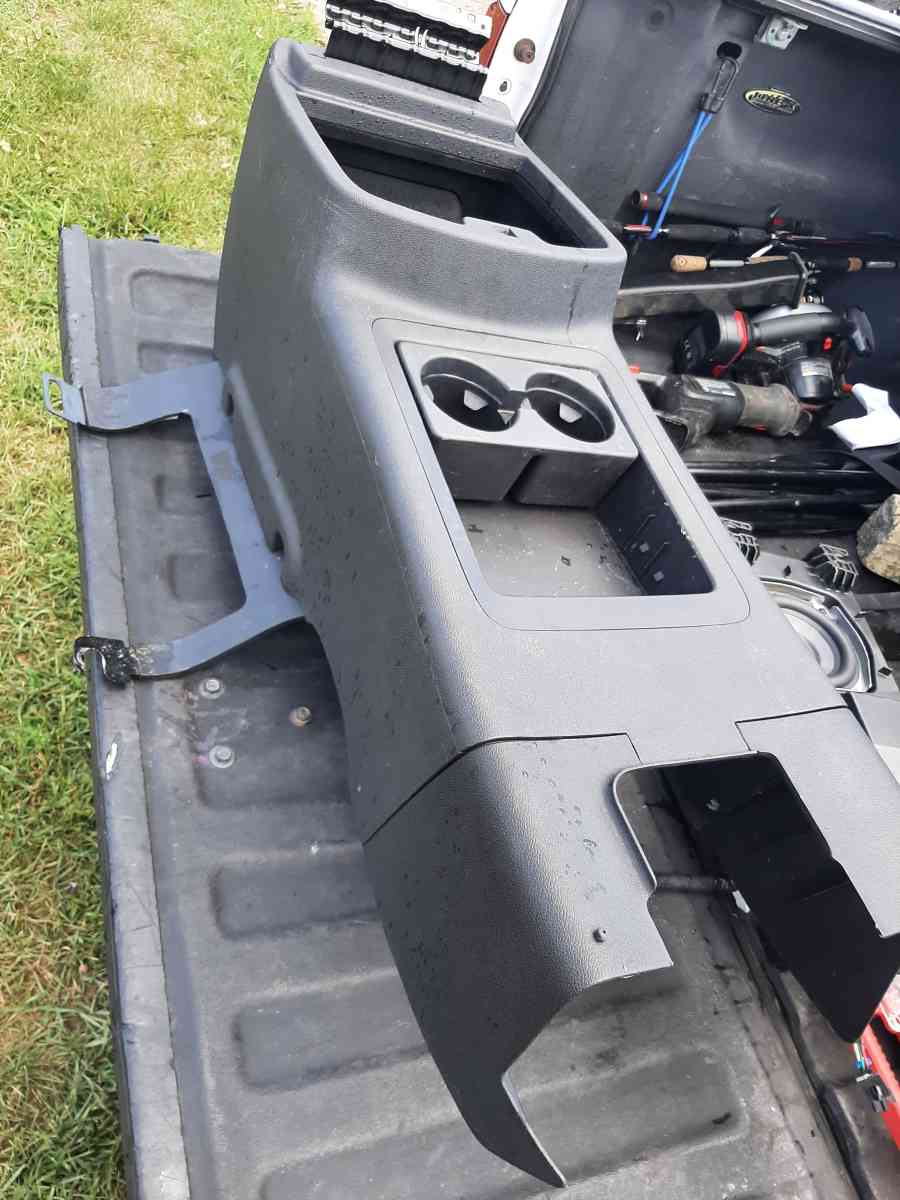 7 to 14 Ltz center console for silverado - Allendale, Michigan