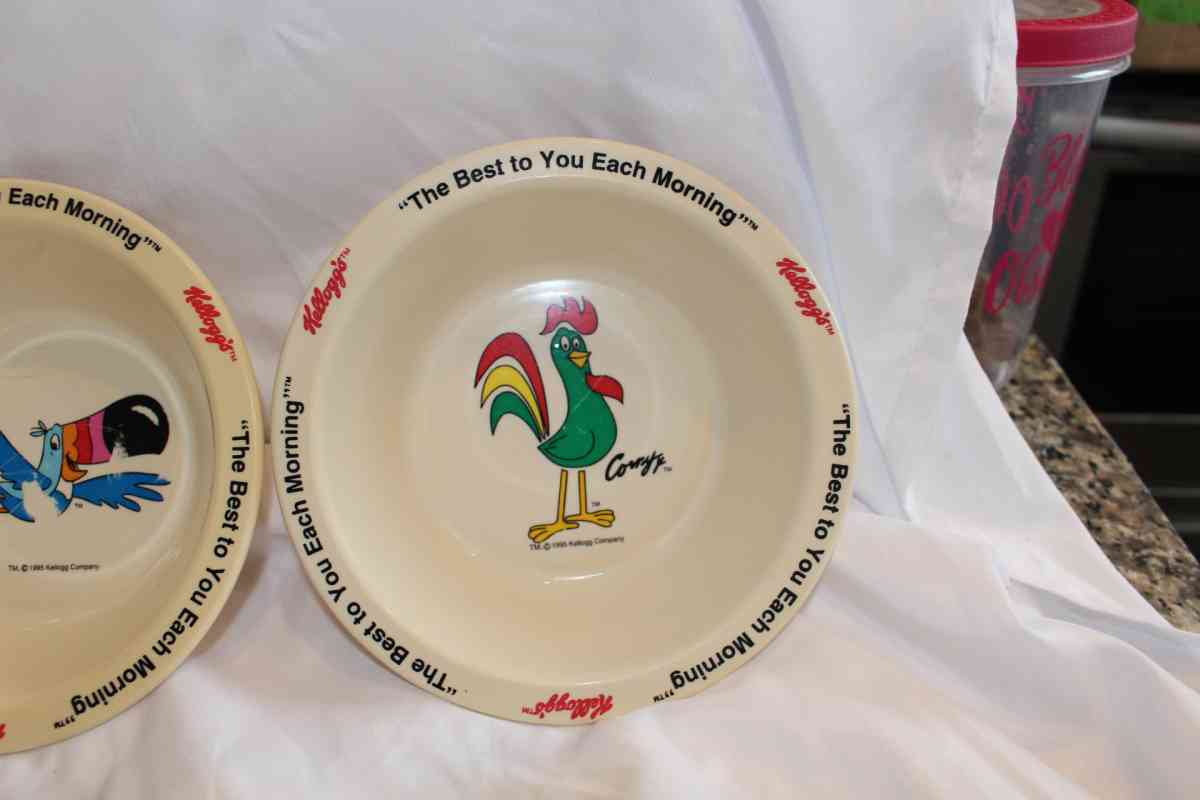 4 Vintage Kelloggs Cereal Bowls - Fort Worth, Texas - FleaMarketBay