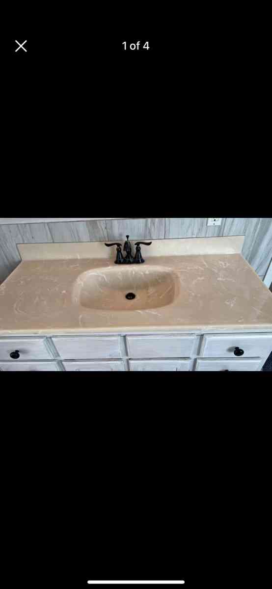 Vanity - Clinton, Tennessee - FleaMarketBay