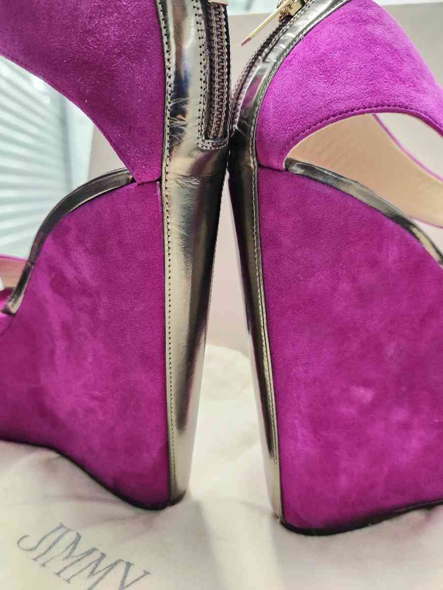 Jimmy CHOO Preloved Fushia Suede Metallic Leather TOPAZ 5in - Kenner, Louisiana - FleaMarketBay