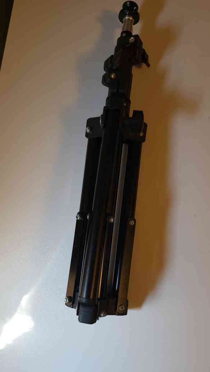 Tripod - Port Chester, New York - FleaMarketBay