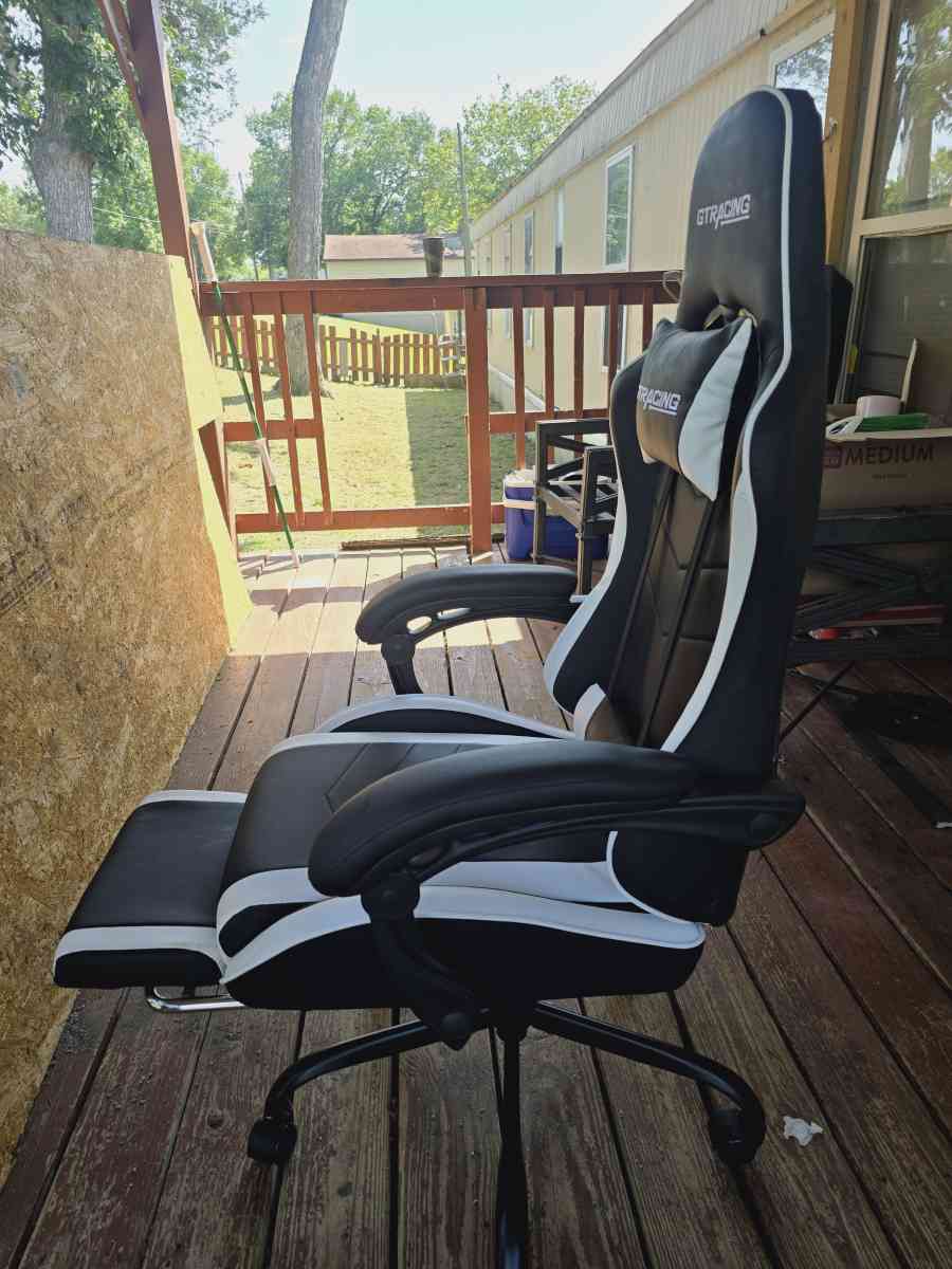 GTRACING GAMER CHAIR - House Springs, Missouri - FleaMarketBay
