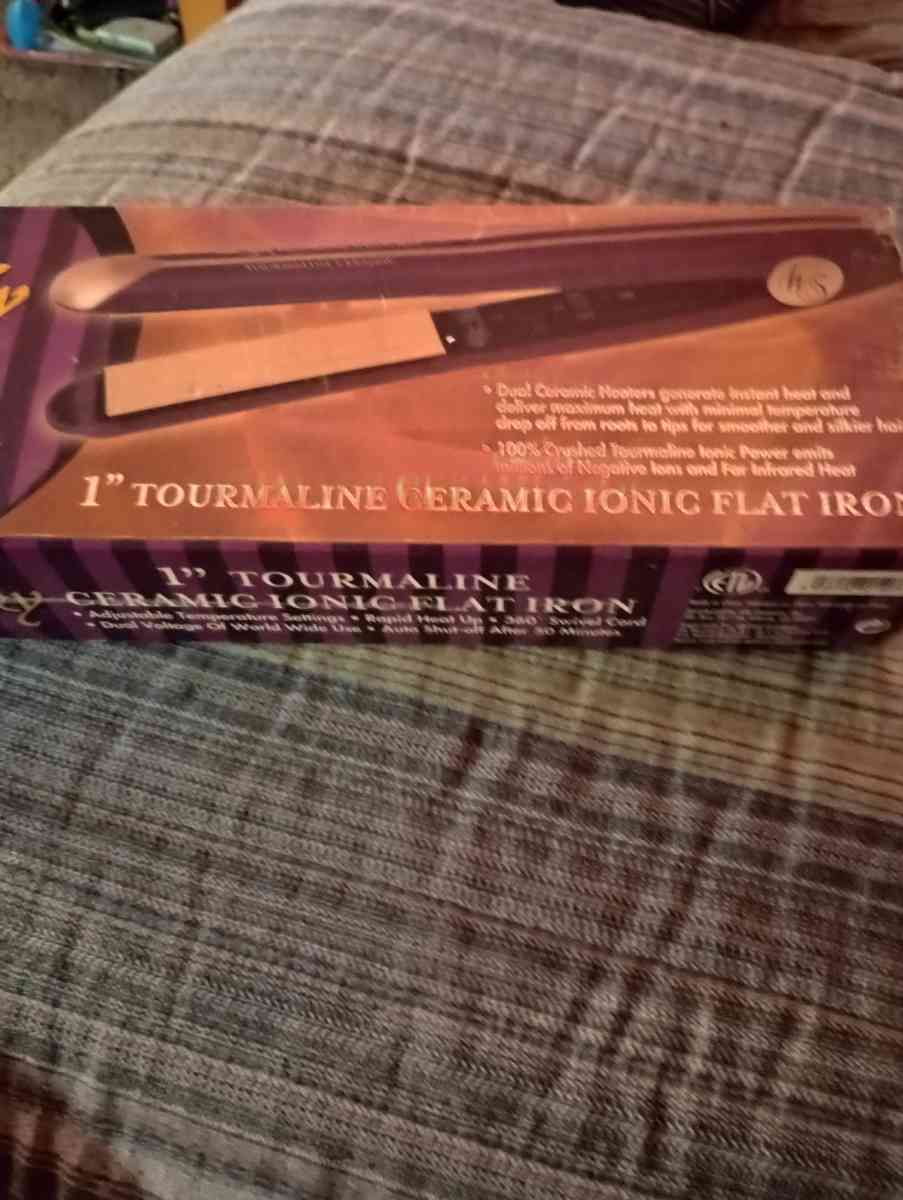 flat iron used one time - Bradner, Ohio
