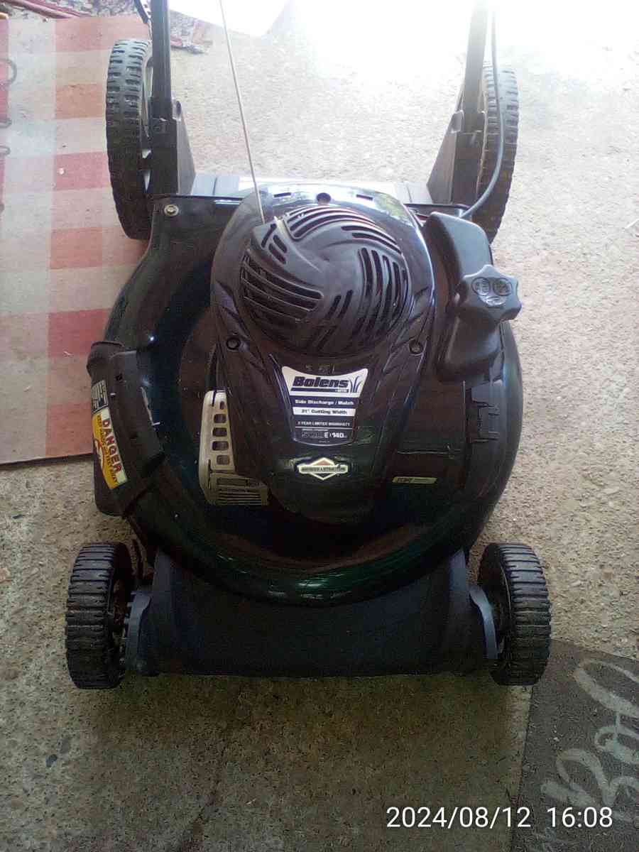 2  lawn mowers - Huntington, West Virginia - FleaMarketBay