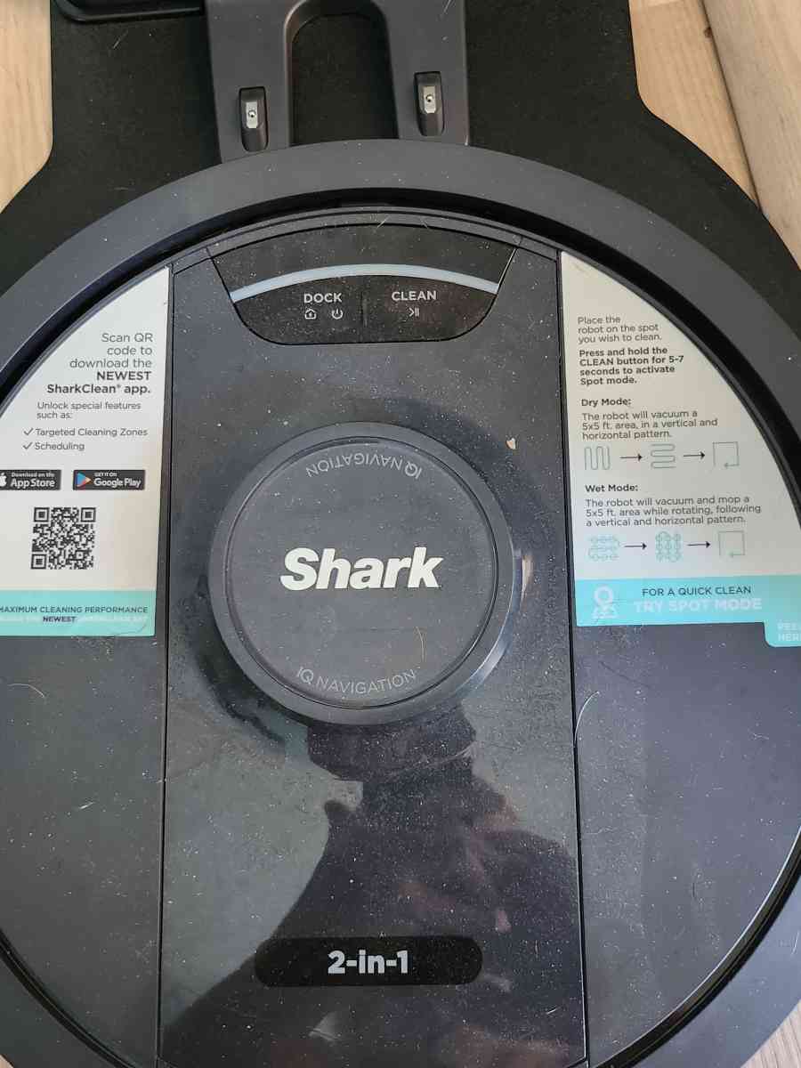 shark 2 in 1 floor robot - Mobile, Alabama - FleaMarketBay