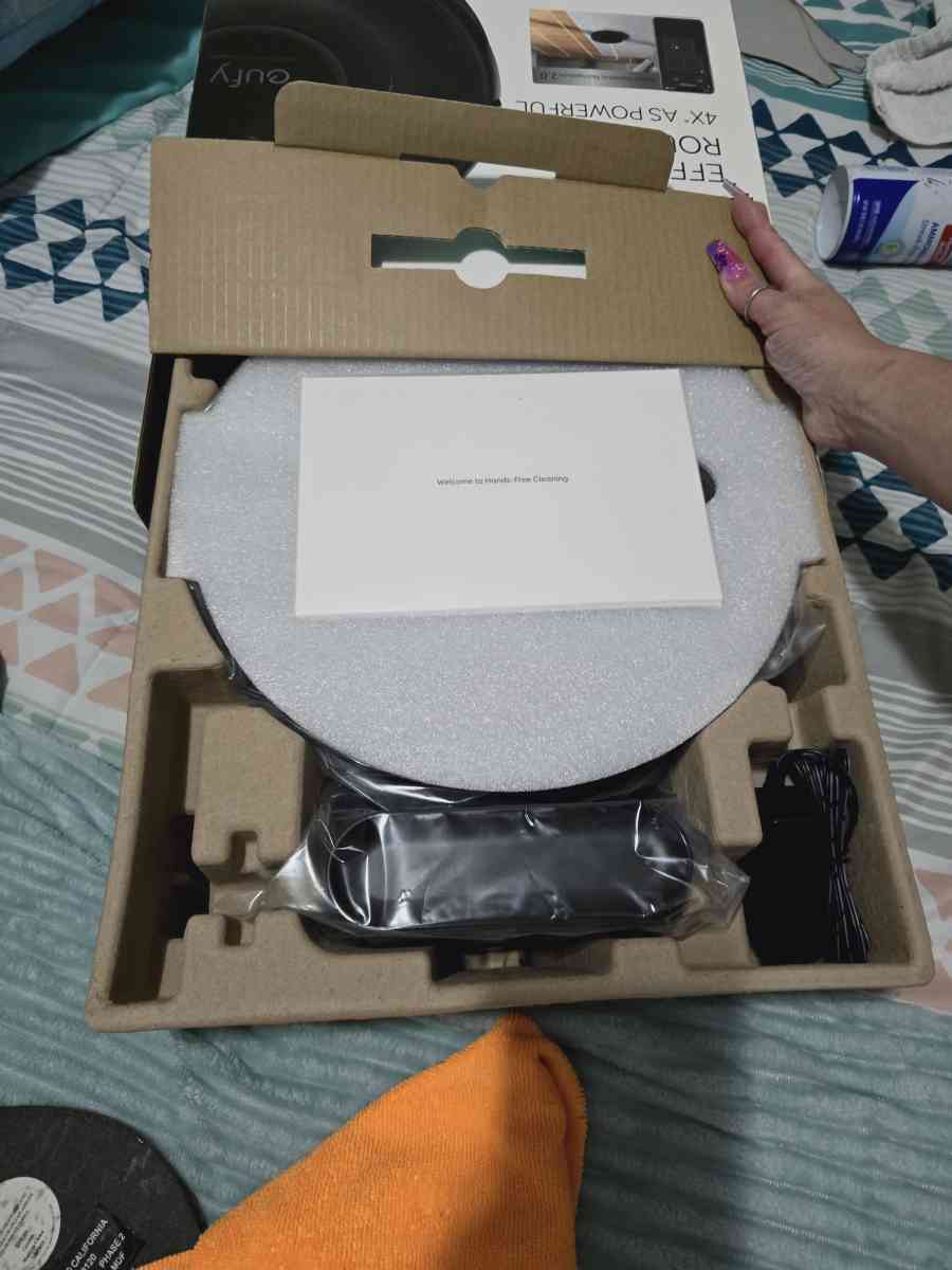 Robot Vacuum - Saint Louis, Missouri