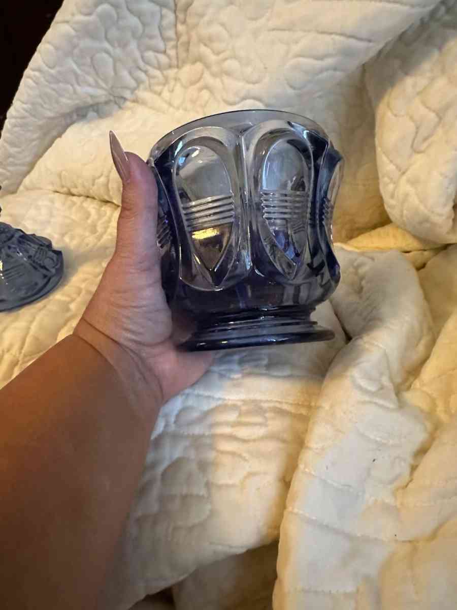 Rare blue Fenton glass trinket dish - Scott Depot, West Virginia - FleaMarketBay