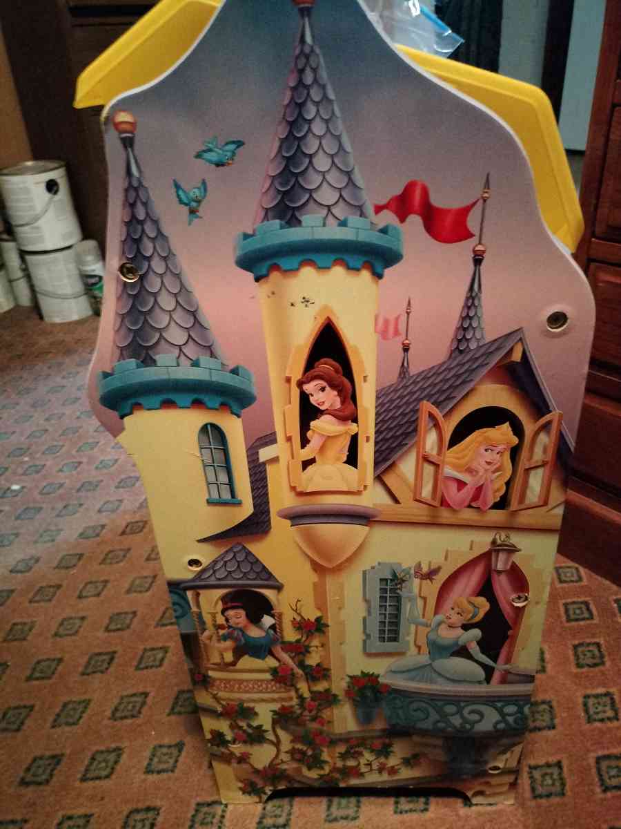 Little girls toy storage rack - Columbia, South Carolina - FleaMarketBay