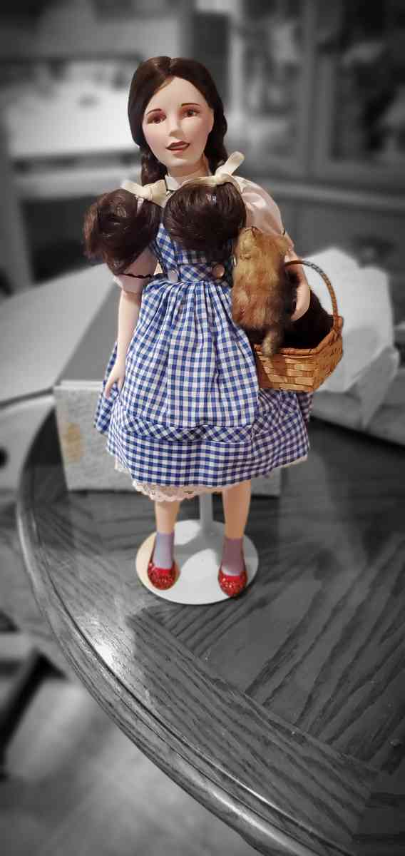 Franklin Mint Dorothy with Toto Porcelain Doll - Saint Louis, Missouri - FleaMarketBay