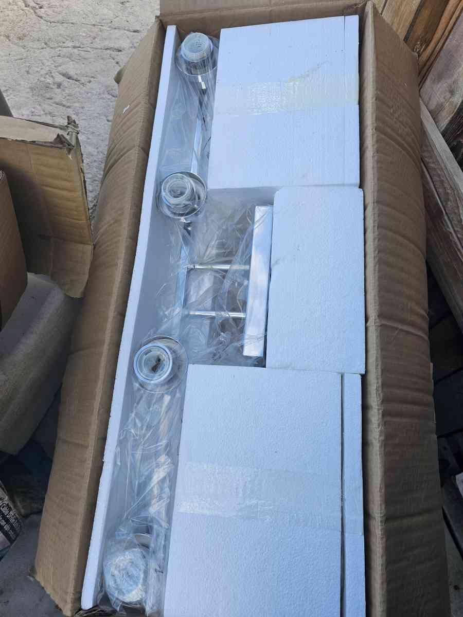 light fixtures - Las Vegas, Nevada - FleaMarketBay