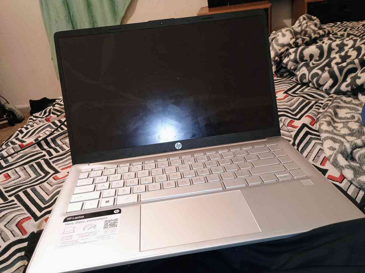hp laptop need screen replaced - Anderson, Indiana - FleaMarketBay