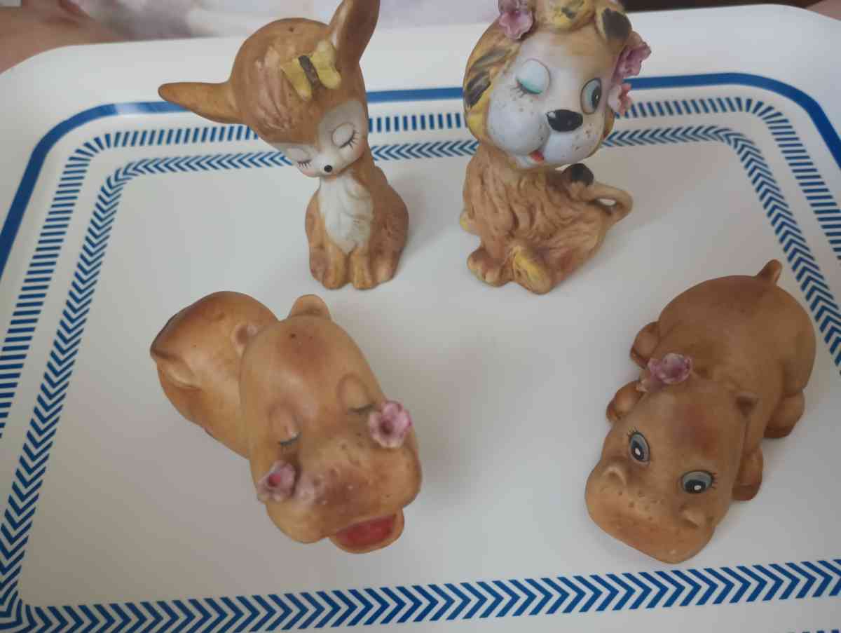 Ceramic Nicnacks - Bakersfield, California - FleaMarketBay