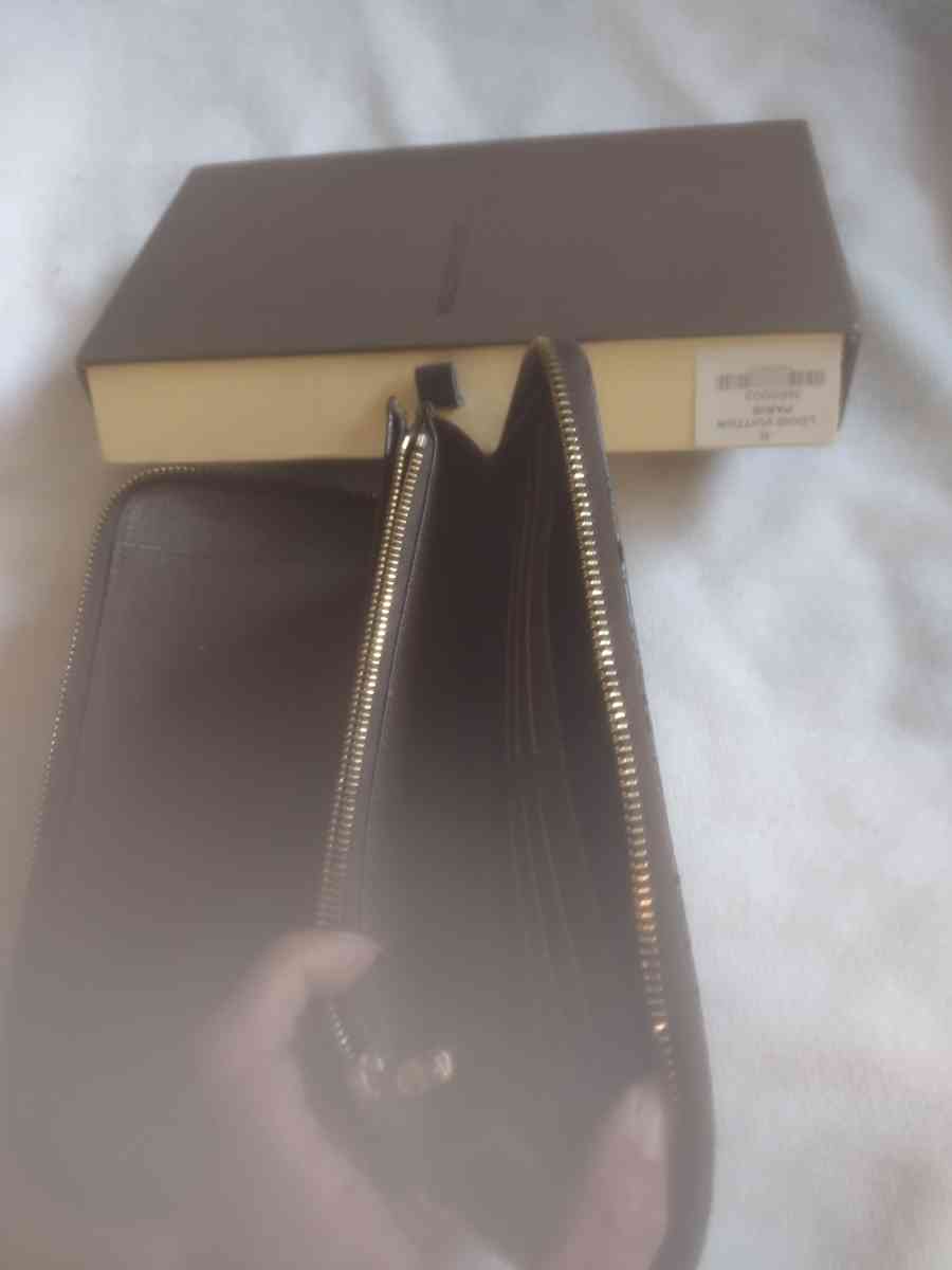 Louis Vuitton - Brick, New Jersey - FleaMarketBay