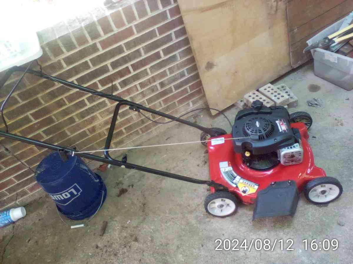 2  lawn mowers - Huntington, West Virginia - FleaMarketBay